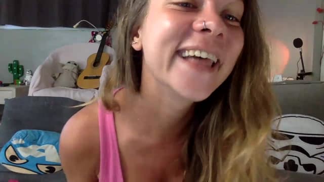 Gallery image thumbnail from Qi_ra's myfreecams stream on, 07/12/2023, 02:41 image 16 of 20