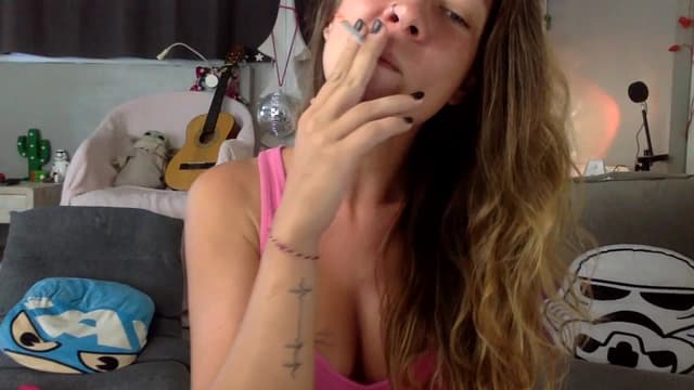 Gallery image thumbnail from Qi_ra's myfreecams stream on, 07/12/2023, 02:41 image 11 of 20