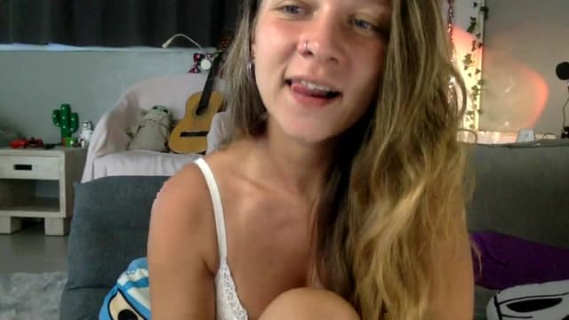 Gallery image thumbnail from Qi_ra's myfreecams stream on, 07/12/2023, 06:18 image 16 of 20