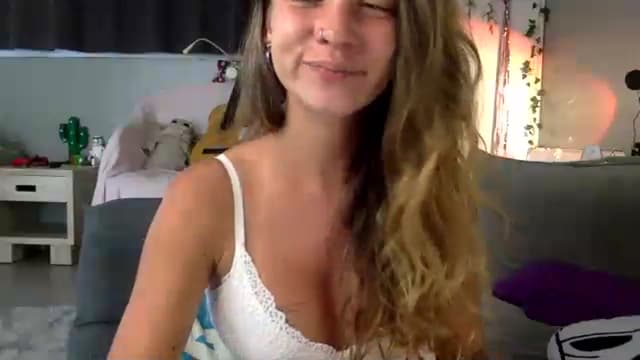 Gallery image thumbnail from Qi_ra's myfreecams stream on, 07/12/2023, 06:18 image 15 of 20