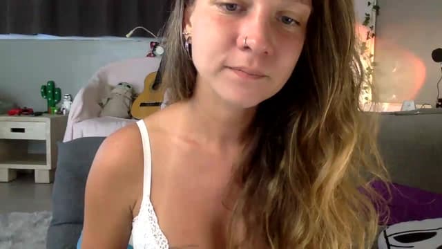 Gallery image thumbnail from Qi_ra's myfreecams stream on, 07/12/2023, 06:18 image 14 of 20