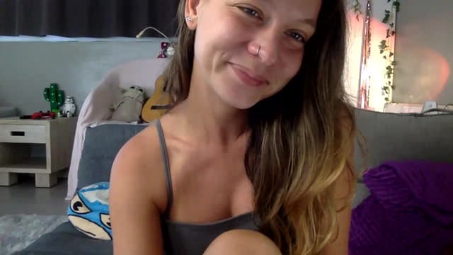 Gallery image thumbnail from Qi_ra's myfreecams stream on, 07/16/2023, 02:44 image 19 of 20