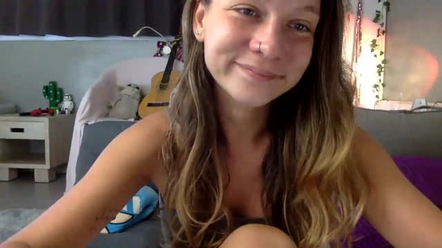 Gallery image thumbnail from Qi_ra's myfreecams stream on, 07/16/2023, 02:44 image 18 of 20