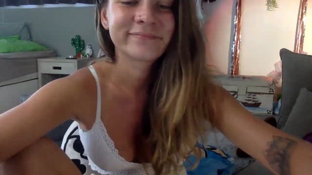 Gallery image thumbnail from Qi_ra's myfreecams stream on, 07/24/2023, 04:09 image 13 of 20