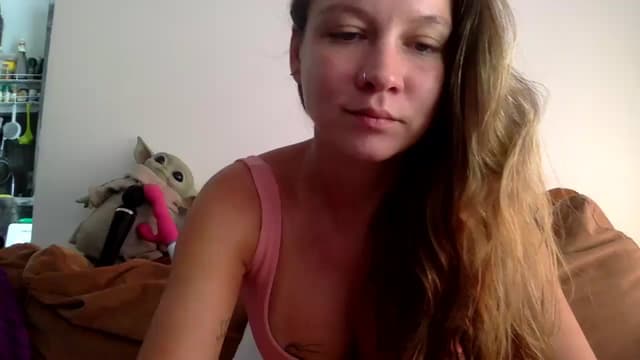 Gallery image thumbnail from Qi_ra's myfreecams stream on, 08/10/2023, 03:48 image 18 of 20