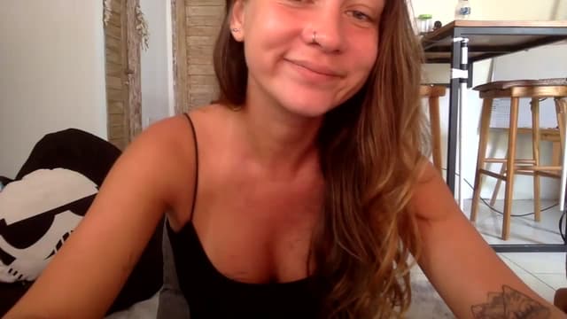 Gallery image thumbnail from Qi_ra's myfreecams stream on, 08/24/2023, 01:43 image 13 of 20