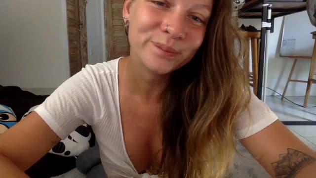 Gallery image thumbnail from Qi_ra's myfreecams stream on, 09/01/2023, 24:29 image 20 of 20