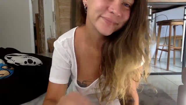 Gallery image thumbnail from Qi_ra's myfreecams stream on, 09/06/2023, 24:00 image 3 of 20