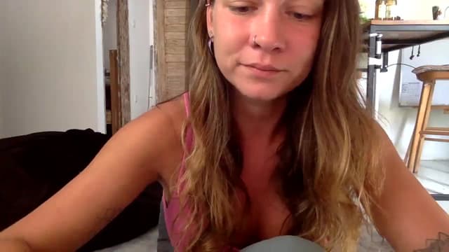 Gallery image thumbnail from Qi_ra's myfreecams stream on, 09/15/2023, 01:02 image 12 of 20