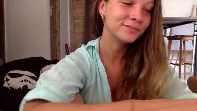 Gallery image thumbnail from Qi_ra's myfreecams stream on, 10/17/2023, 01:57 image 16 of 20