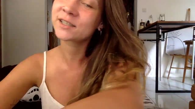 Gallery image thumbnail from Qi_ra's myfreecams stream on, 11/12/2023, 07:35 image 9 of 20