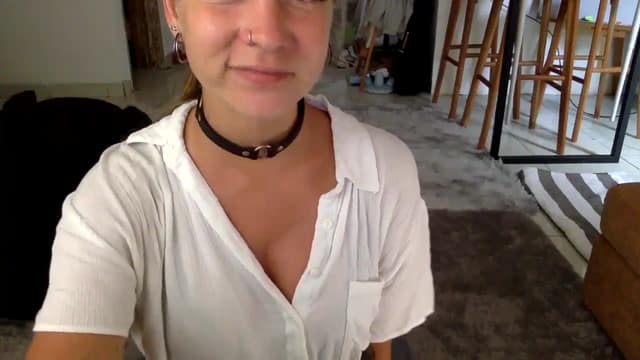 Gallery image thumbnail from Qi_ra's myfreecams stream on, 11/27/2023, 01:22 image 15 of 20