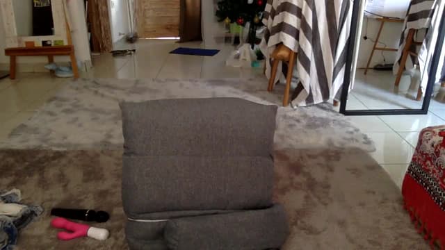 Gallery image thumbnail from Qi_ra's myfreecams stream on, 12/07/2023, 24:45 image 7 of 20