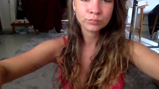 Gallery image thumbnail from Qi_ra's myfreecams stream on, 01/06/2024, 02:53 image 12 of 20