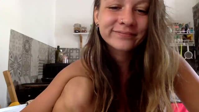Gallery image thumbnail from Qi_ra's myfreecams stream on, 02/24/2024, 08:37 image 1 of 20
