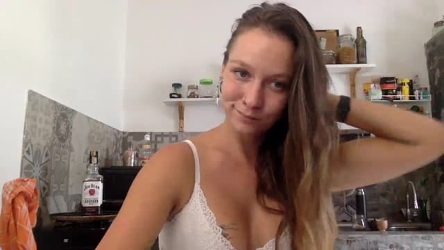 Gallery image thumbnail from Qi_ra's myfreecams stream on, 03/05/2024, 07:00 image 11 of 20