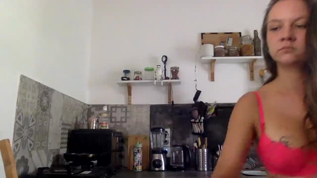 Gallery image thumbnail from Qi_ra's myfreecams stream on, 03/06/2024, 24:51 image 6 of 20