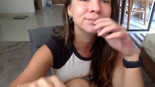 Gallery image thumbnail from Qi_ra's myfreecams stream on, 04/09/2024, 24:25 image 11 of 20