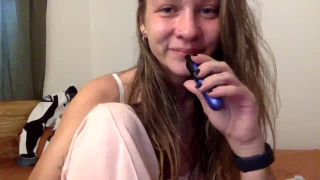 Gallery image thumbnail from Qi_ra's myfreecams stream on, 05/27/2024, 24:25 image 7 of 20