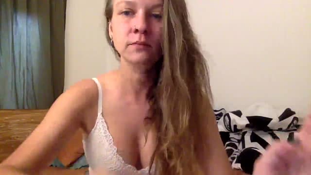 Gallery image thumbnail from Qi_ra's myfreecams stream on, 05/27/2024, 02:00 image 2 of 20