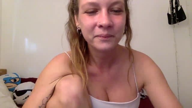 Gallery image thumbnail from Qi_ra's myfreecams stream on, 06/06/2024, 08:37 image 18 of 20