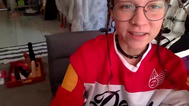 Gallery image thumbnail from Qi_ra's myfreecams stream on, 07/11/2024, 02:05 image 12 of 20