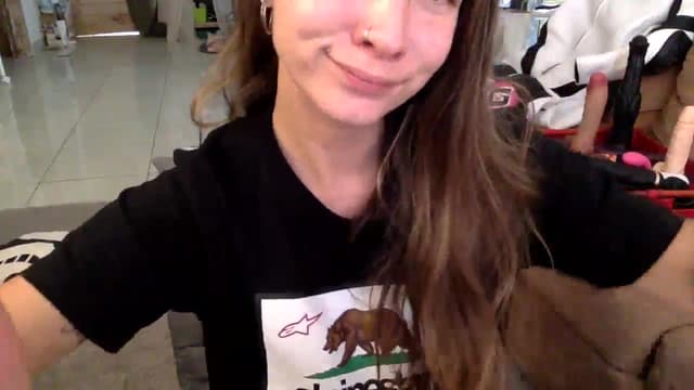 Gallery image thumbnail from Qi_ra's myfreecams stream on, 07/19/2024, 01:43 image 9 of 20
