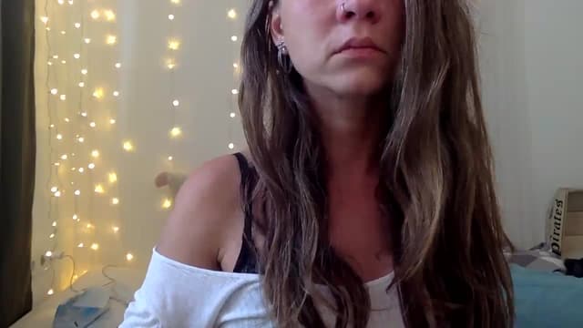 Gallery image thumbnail from Qi_ra's myfreecams stream on, 10/17/2024, 07:38 image 12 of 20