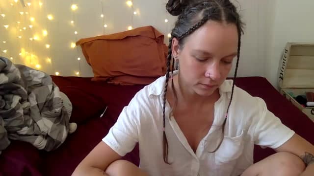 Gallery image thumbnail from Qi_ra's myfreecams stream on, 10/22/2024, 08:21 image 19 of 20