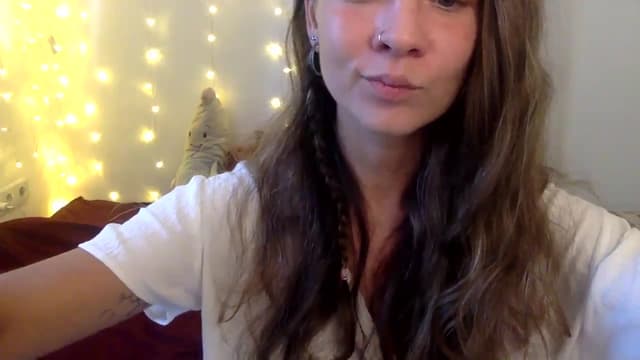 Gallery image thumbnail from Qi_ra's myfreecams stream on, 10/24/2024, 09:11 image 6 of 20