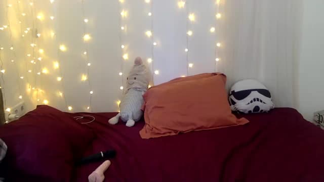 Gallery image thumbnail from Qi_ra's myfreecams stream on, 10/26/2024, 07:57 image 16 of 20