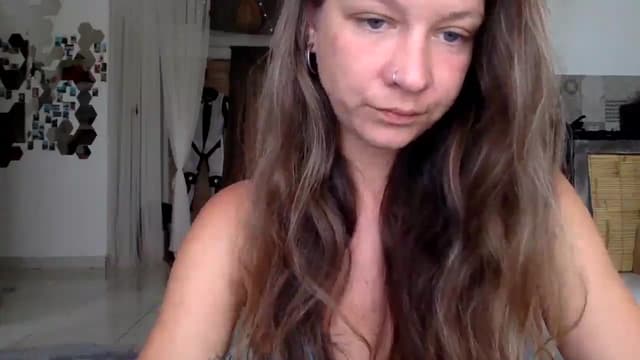 Gallery image thumbnail from Qi_ra's myfreecams stream on, 01/27/2025, 01:57 image 9 of 20