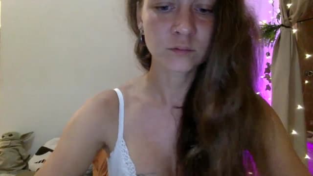 Gallery image thumbnail from Qi_ra's myfreecams stream on, 03/04/2025, 13:34 image 19 of 20