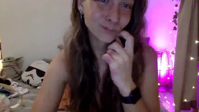 Gallery image thumbnail from Qi_ra's myfreecams stream on, 03/04/2025, 15:17 image 9 of 20