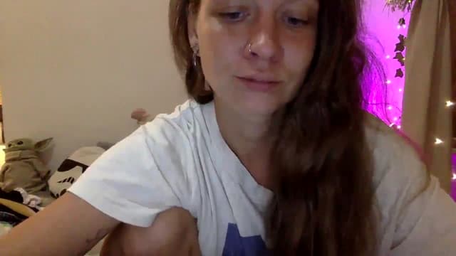 Gallery image thumbnail from Qi_ra's myfreecams stream on, 03/04/2025, 15:17 image 18 of 20