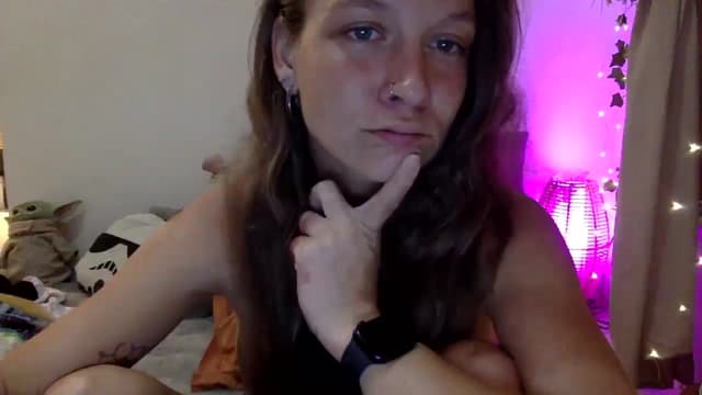 Gallery image thumbnail from Qi_ra's myfreecams stream on, 03/04/2025, 15:17 image 8 of 20