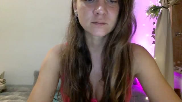 Gallery image thumbnail from Qi_ra's myfreecams stream on, 03/06/2025, 12:51 image 7 of 20