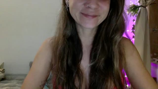 Gallery image thumbnail from Qi_ra's myfreecams stream on, 03/06/2025, 12:51 image 15 of 20