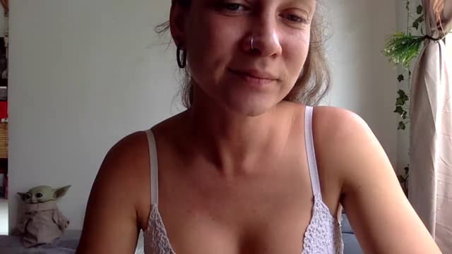 Gallery image thumbnail from Qi_ra's myfreecams stream on, 03/17/2025, 03:20 image 15 of 20