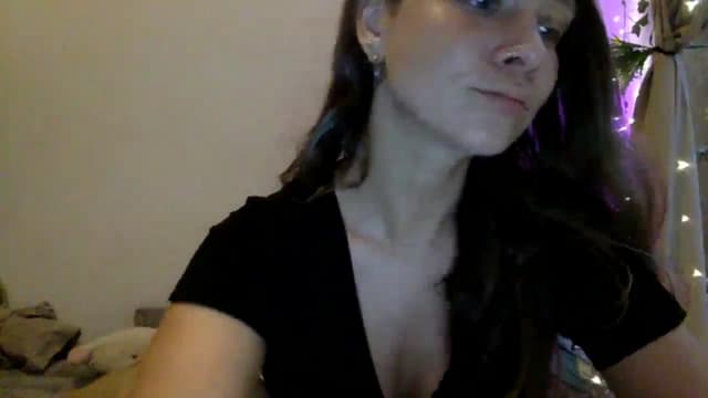 Gallery image thumbnail from Qi_ra's myfreecams stream on, 03/20/2025, 10:39 image 20 of 20