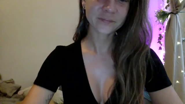 Gallery image thumbnail from Qi_ra's myfreecams stream on, 03/20/2025, 10:39 image 16 of 20
