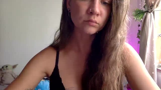Gallery image thumbnail from Qi_ra's myfreecams stream on, 03/23/2025, 09:09 image 17 of 20