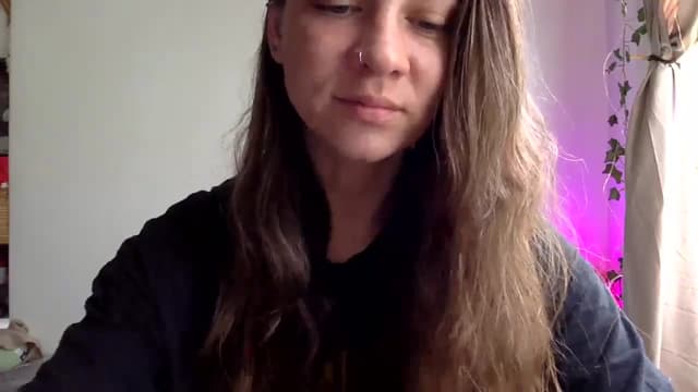 Gallery image thumbnail from Qi_ra's myfreecams stream on, 03/25/2025, 24:23 image 2 of 20