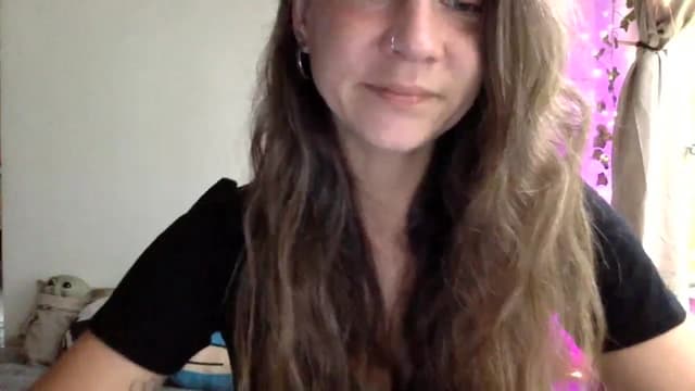 Gallery image thumbnail from Qi_ra's myfreecams stream on, 03/30/2025, 23:23 image 7 of 20