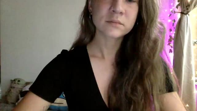 Gallery image thumbnail from Qi_ra's myfreecams stream on, 03/30/2025, 23:23 image 18 of 20