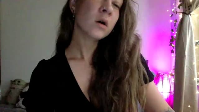 Gallery image thumbnail from Qi_ra's myfreecams stream on, 03/30/2025, 23:23 image 13 of 20