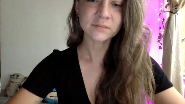 Gallery image thumbnail from Qi_ra's myfreecams stream on, 03/30/2025, 23:23 image 12 of 20