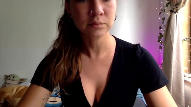 Gallery image thumbnail from Qi_ra's myfreecams stream on, 03/31/2025, 24:59 image 15 of 20