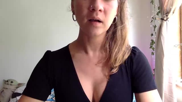 Gallery image thumbnail from Qi_ra's myfreecams stream on, 03/31/2025, 02:50 image 16 of 20