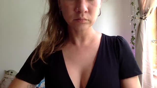 Gallery image thumbnail from Qi_ra's myfreecams stream on, 03/31/2025, 03:37 image 13 of 20
